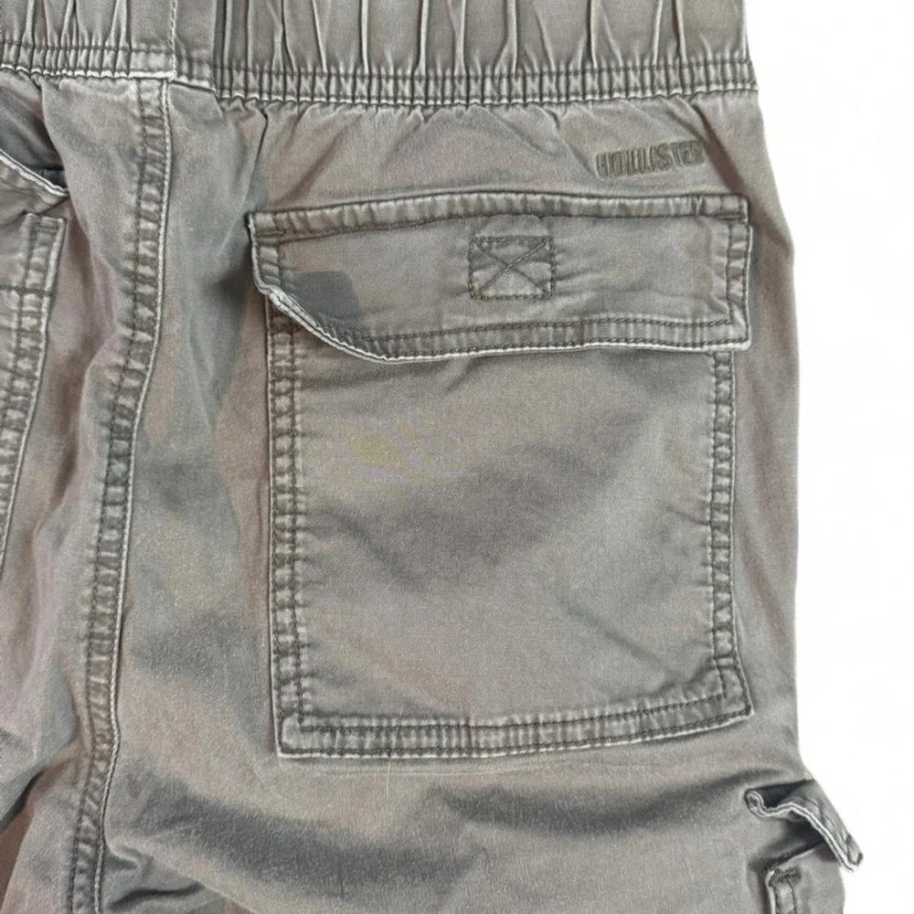 Hollister women's brown slim straight cargo pants Size XS